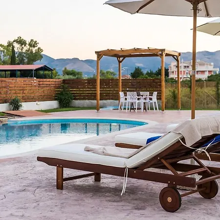 Villa Kampos With Free Heated Pool, By Zantewize