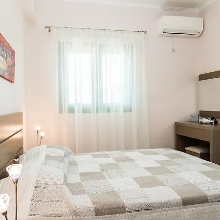 Villa Kampos With Free Heated Pool, By Zantewize