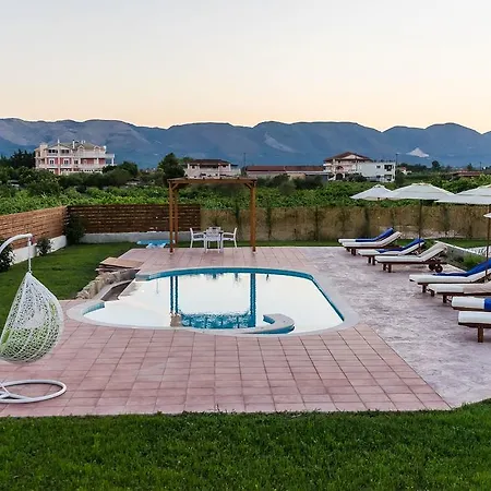 Kampos With Free Heated Pool, By Zantewize Vanato