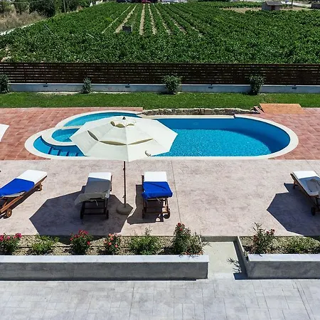 Villa Kampos *